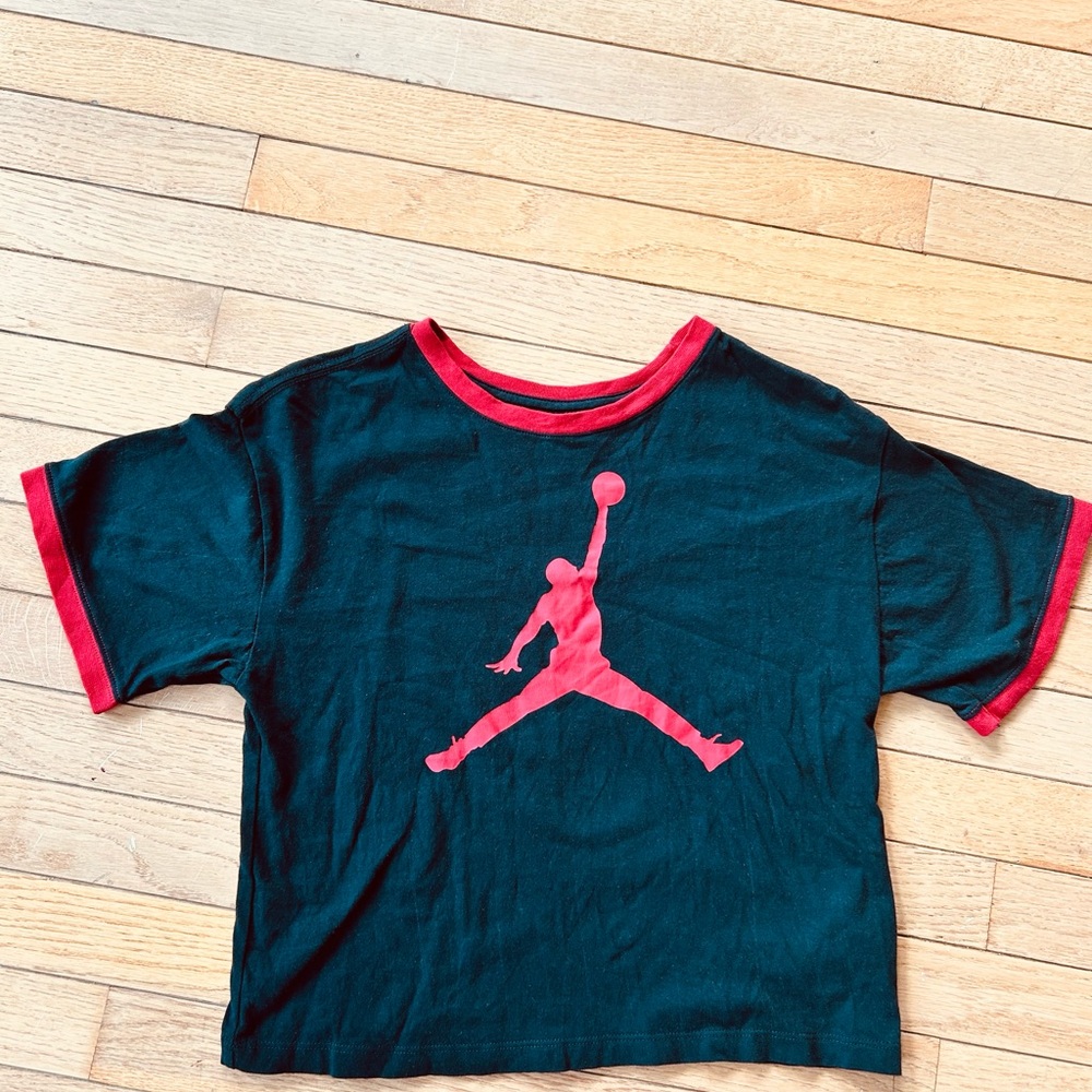 LNC Nike Jordan Girl's Essentials Ringer T-Shirt with a Jumpman logo